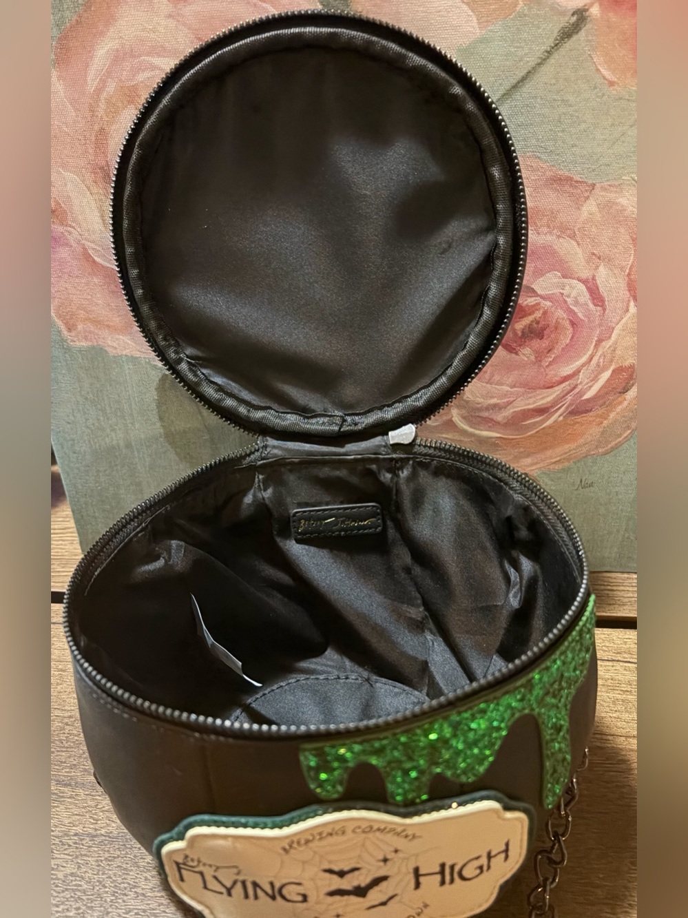 Betsey Johnson Feeling Popular Cauldron Crossbody Bag with Broom Zipper Pull - Picture 9 of 12